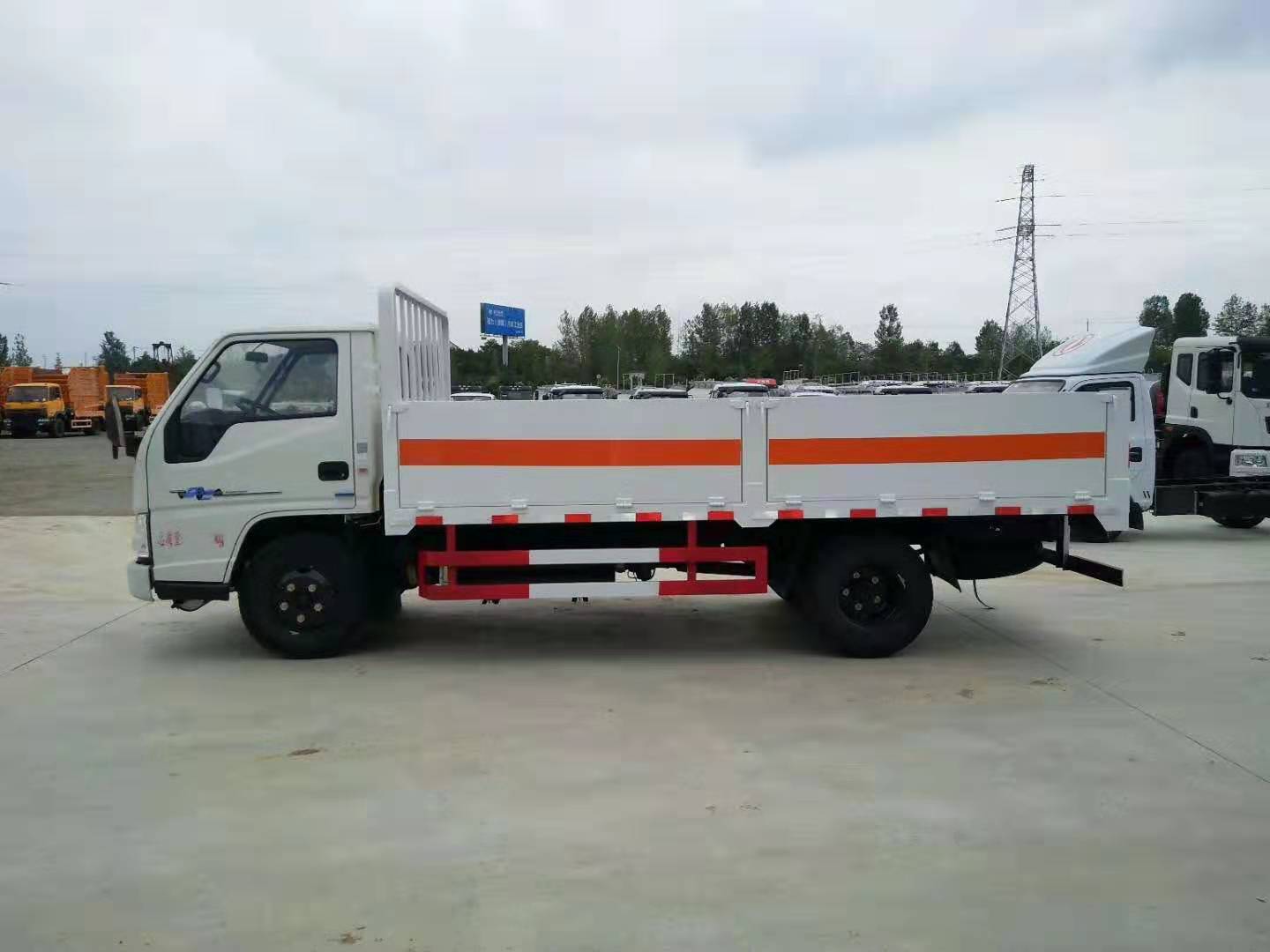 江鈴4.1米貨廂氣瓶運輸車 江鈴4.1米貨廂氣瓶運輸車