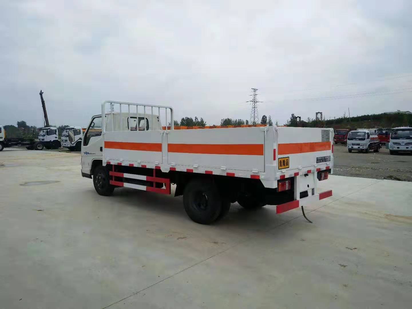 江鈴4.1米貨廂氣瓶運輸車 江鈴4.1米貨廂氣瓶運輸車