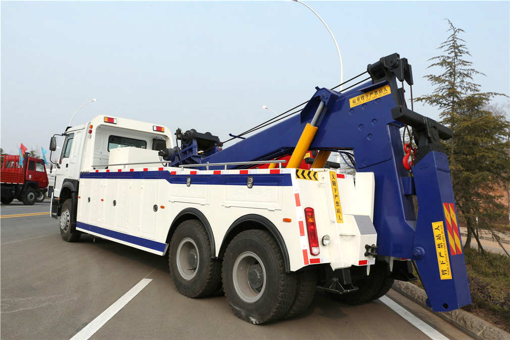 重汽后八輪一拖一清障車 重汽后八輪一拖一清障車