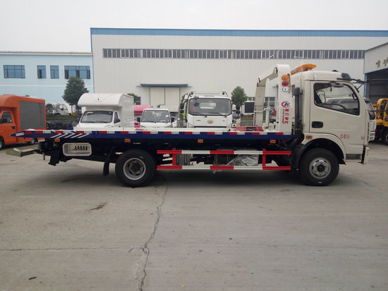 東風(fēng)多利卡一拖二清障車(黃牌) 東風(fēng)多利卡一拖二清障車(黃牌)