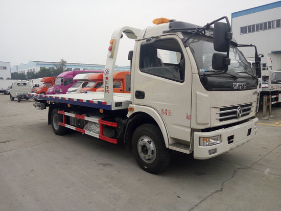 東風(fēng)多利卡一拖二清障車(黃牌) 東風(fēng)多利卡一拖二清障車(黃牌)