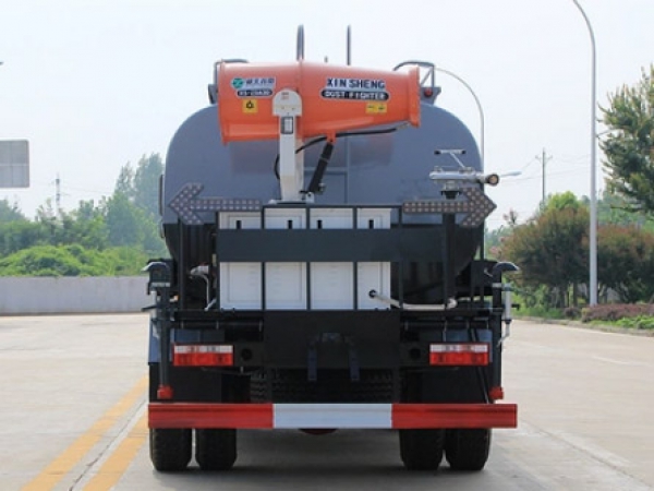 國(guó)六東風(fēng)D9 12噸 噴霧車(chē)