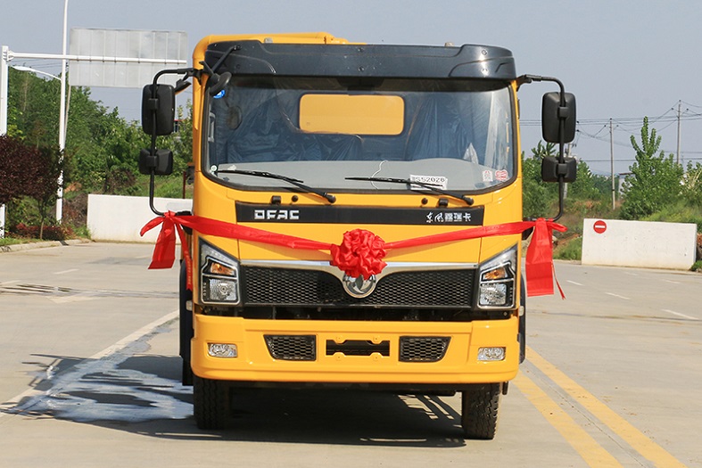 東風(fēng)大多利卡一體式10方清洗吸污車國六