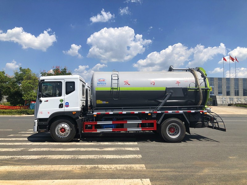 國(guó)六東風(fēng)D913.2方吸污車(chē)