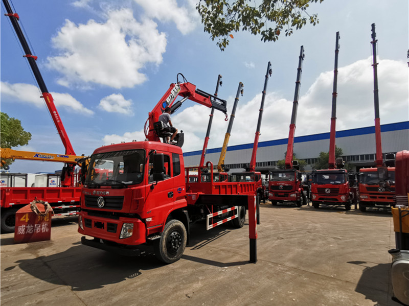 東風單橋折臂12噸隨車吊 東風單橋折臂12噸隨車吊