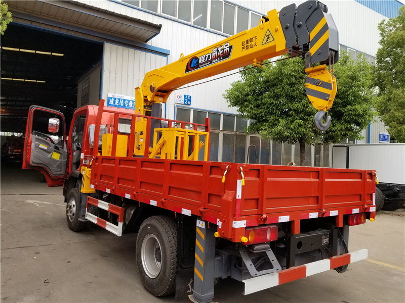 大運藍牌隨車吊 大運藍牌隨車吊