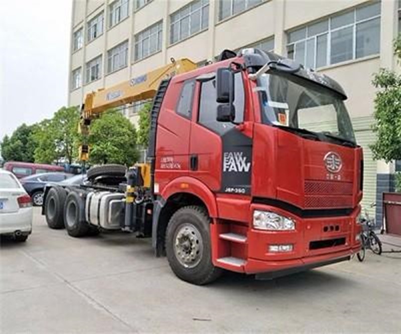 解放后雙橋徐工12噸隨車吊 解放后雙橋徐工12噸隨車吊