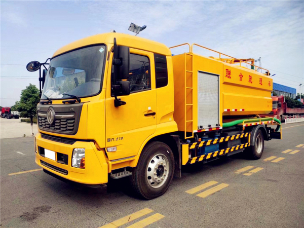 東風天錦15方清洗吸污車 東風天錦15方清洗吸污車