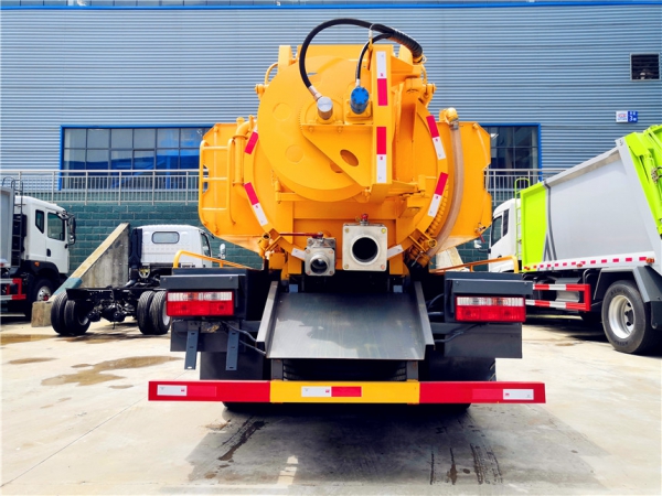 東風多利卡6方清洗吸污車 東風多利卡6方清洗吸污車