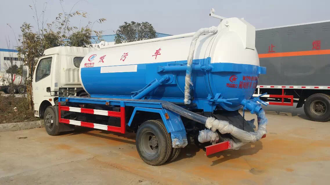 東風大多利卡7方吸污車 東風大多利卡7方吸污車