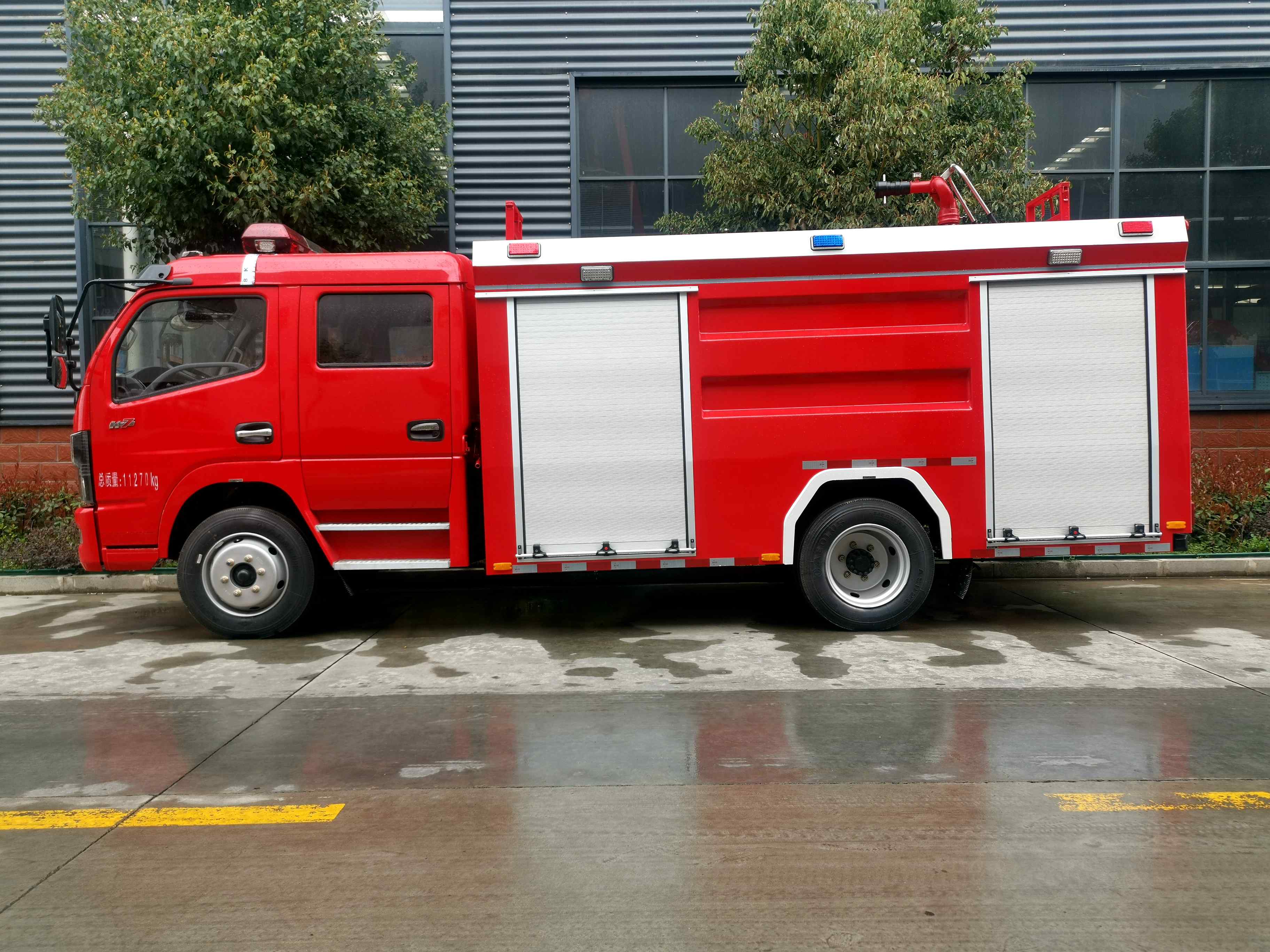 東風5噸水罐消防車 東風5噸水罐消防車