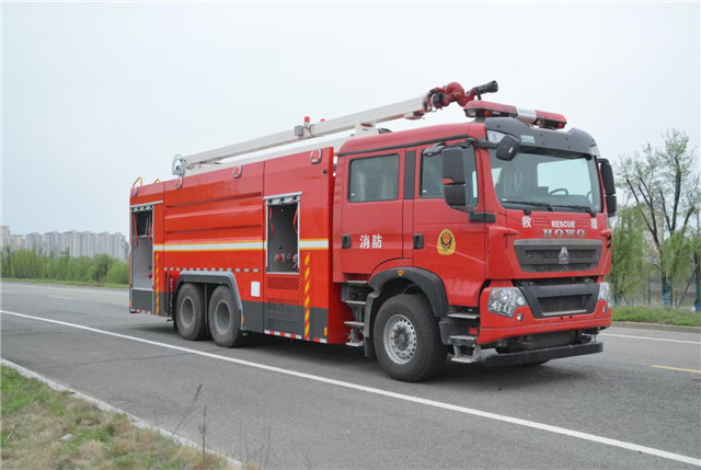 國(guó)六重汽18米舉高噴射消防車(chē)（12噸）